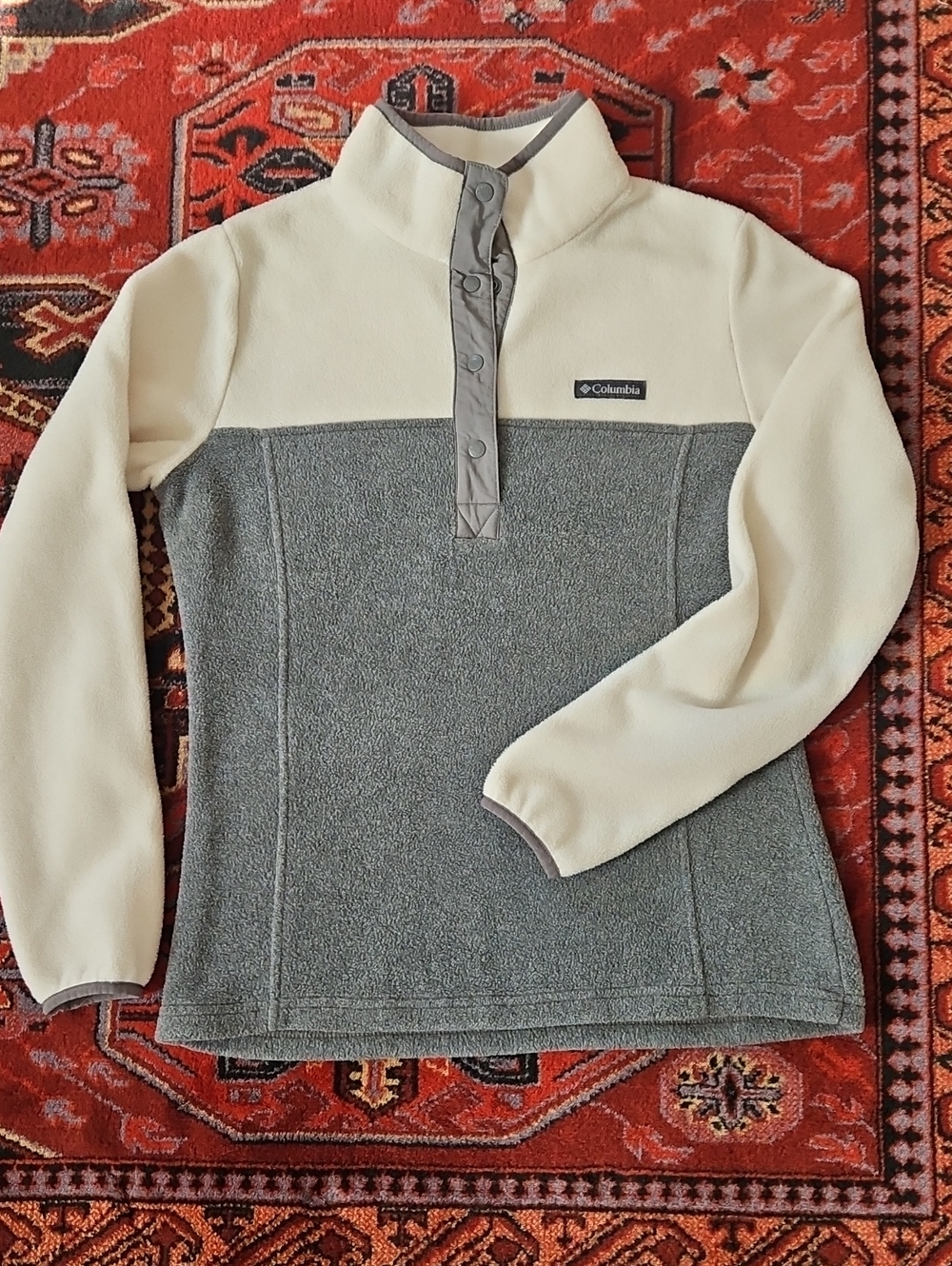 Columbia Cream and Gray Fleece Snap-Placket Pullover